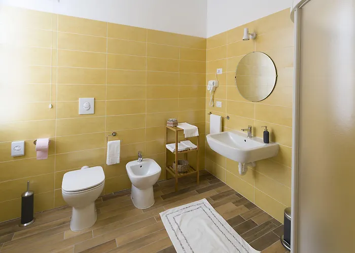 La Nostra Casa In Centro Πανσιόν Lecco